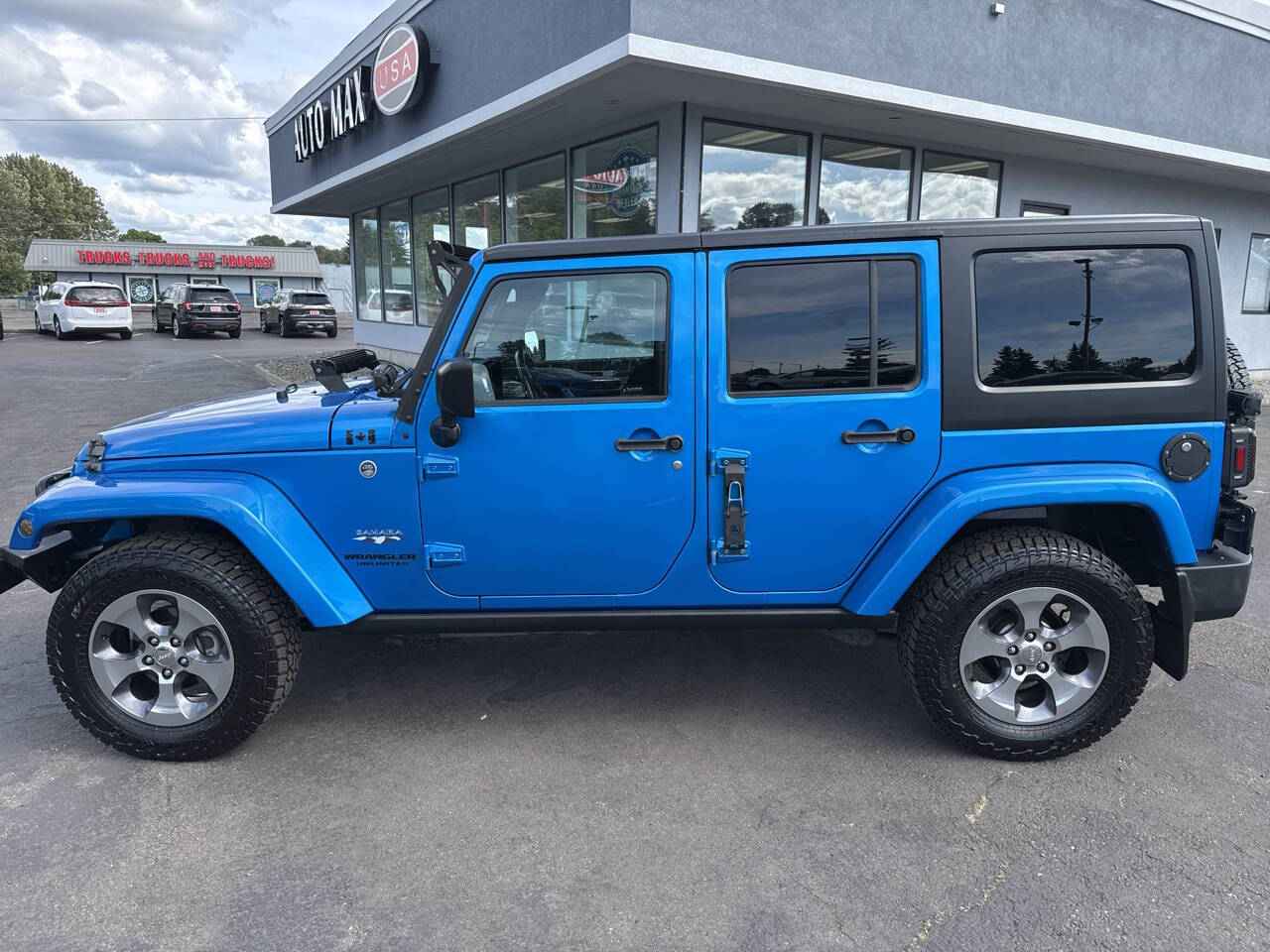 used 2016 Jeep Wrangler Unlimited car, priced at $21,999
