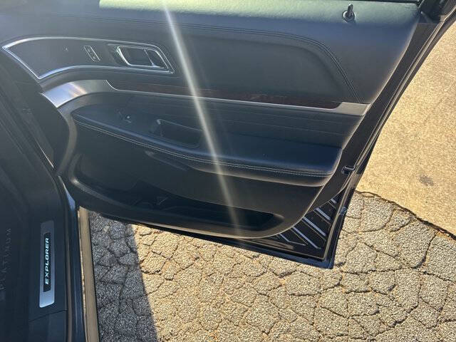 2017 Ford Explorer Platinum
