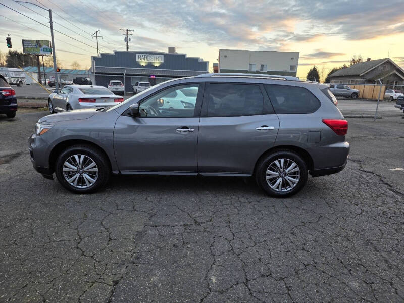 2019 Nissan Pathfinder SL