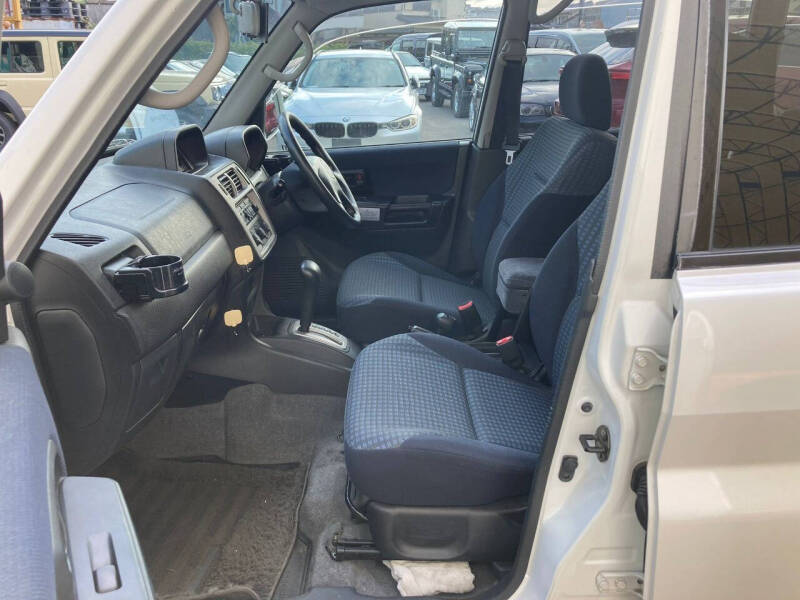 2000 Mitsubishi Pajero