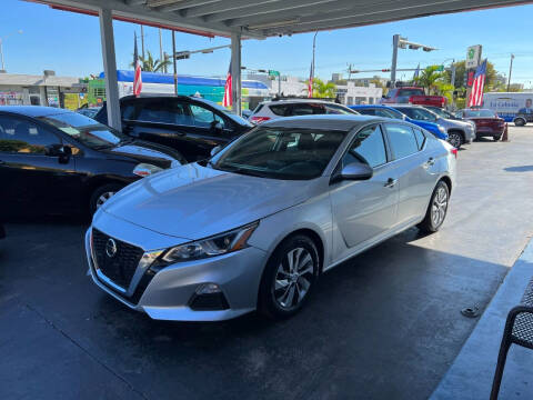 2020 Nissan Altima for sale at American Auto Sales in Hialeah FL