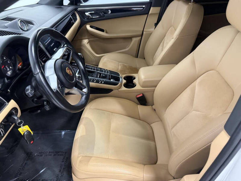 2017 Porsche Macan