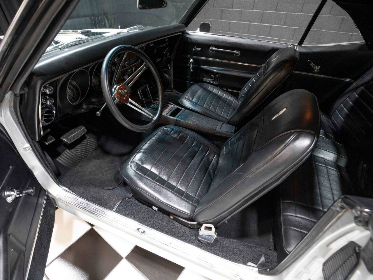 1968 Chevrolet Camaro 45