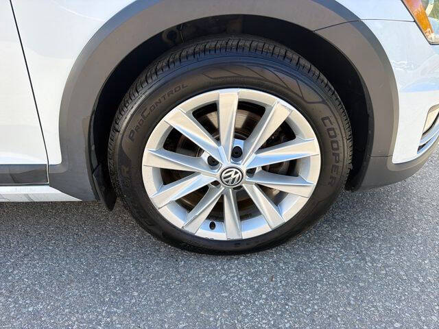 2017 Volkswagen Golf Alltrack