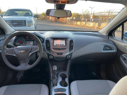 2017 Chevrolet Cruze LT Auto