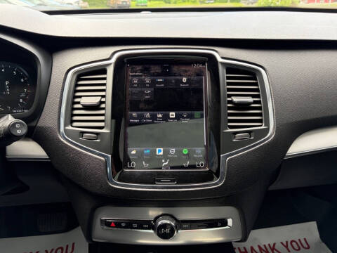 2016 Volvo XC90 T5 Momentum
