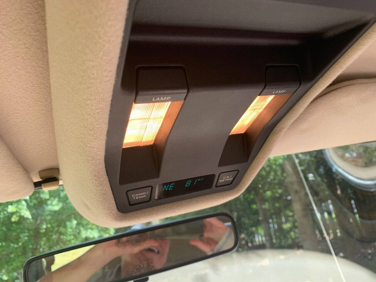 1989 Jeep Grand Wagoneer 23
