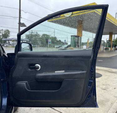 2012 Nissan Versa 1.8 S