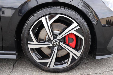 2024 Volkswagen Golf GTI SE