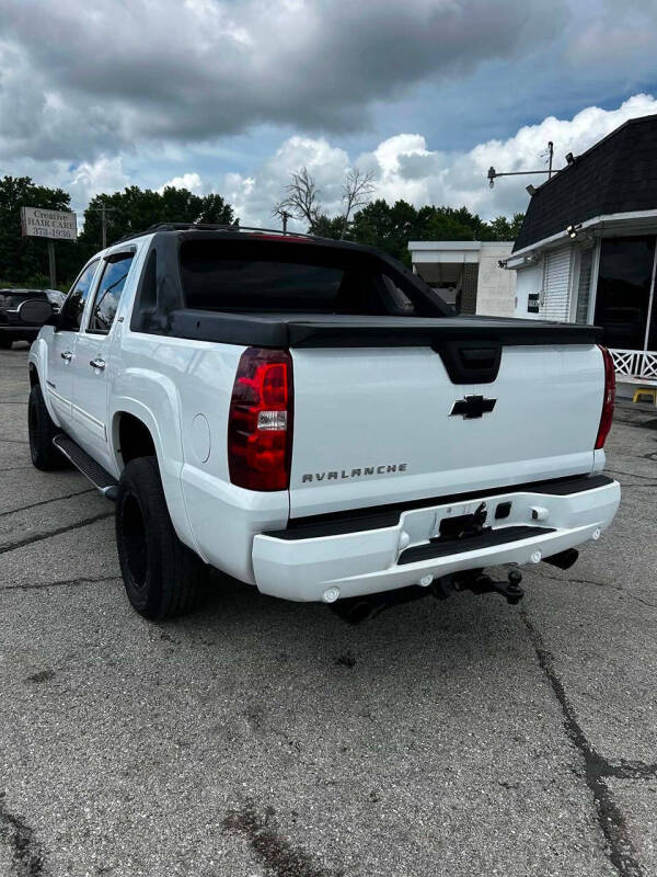 2012 Chevrolet Avalanche LT