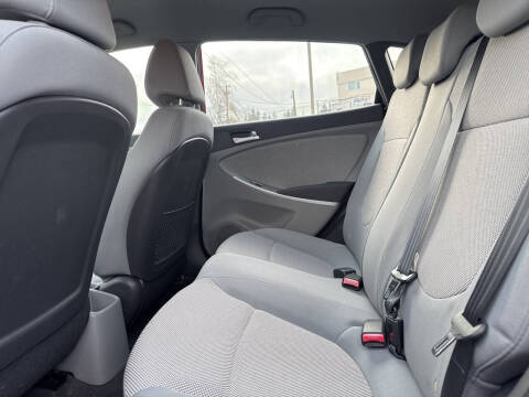 2012 Hyundai Accent GS