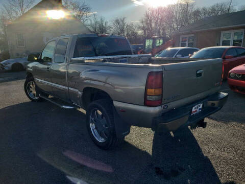 2003 GMC Sierra 1500 Denali