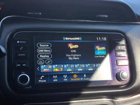 2023 Nissan Kicks SR