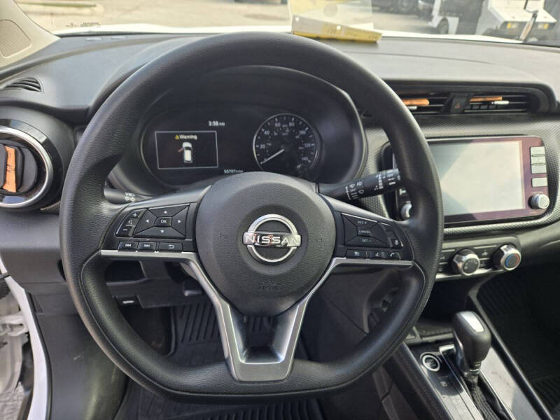 2023 Nissan Kicks SV