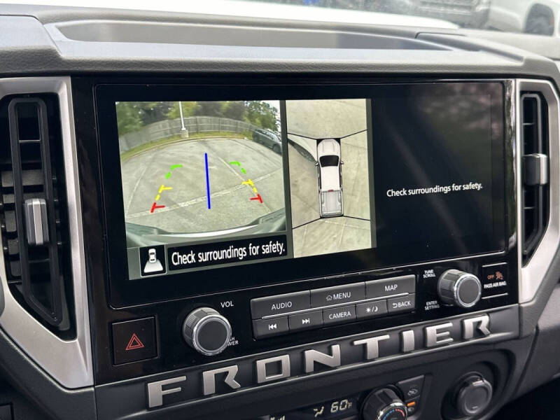 2025 Nissan Frontier SL