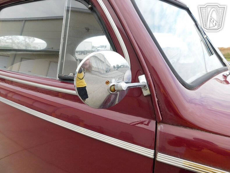 1941 Ford Super Deluxe