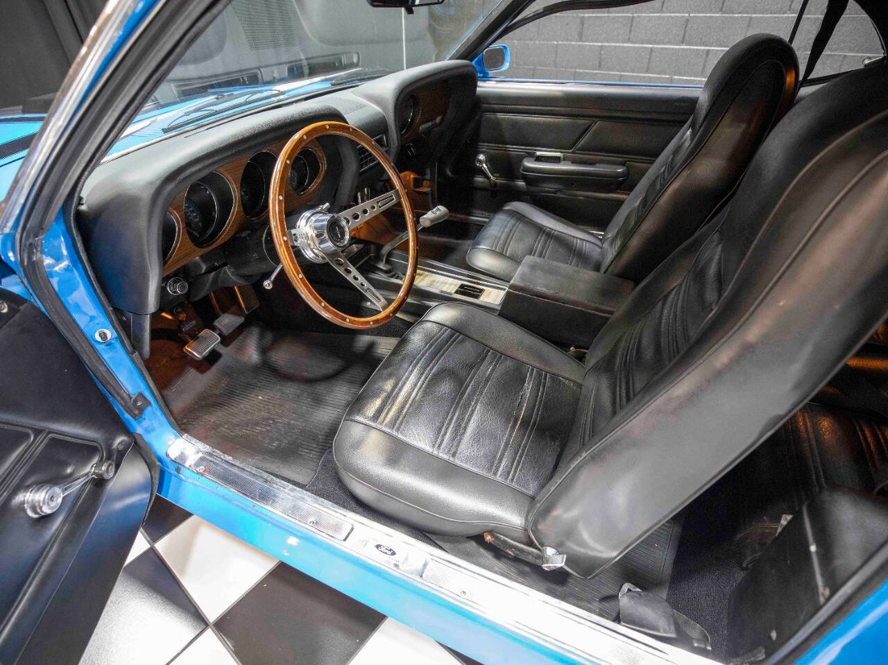 1970 Ford Mustang 2