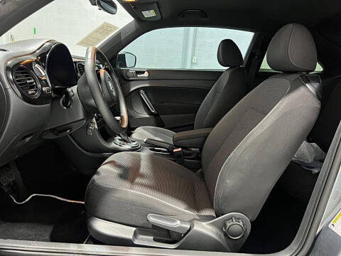 2014 Volkswagen Beetle 2.5L Entry PZEV