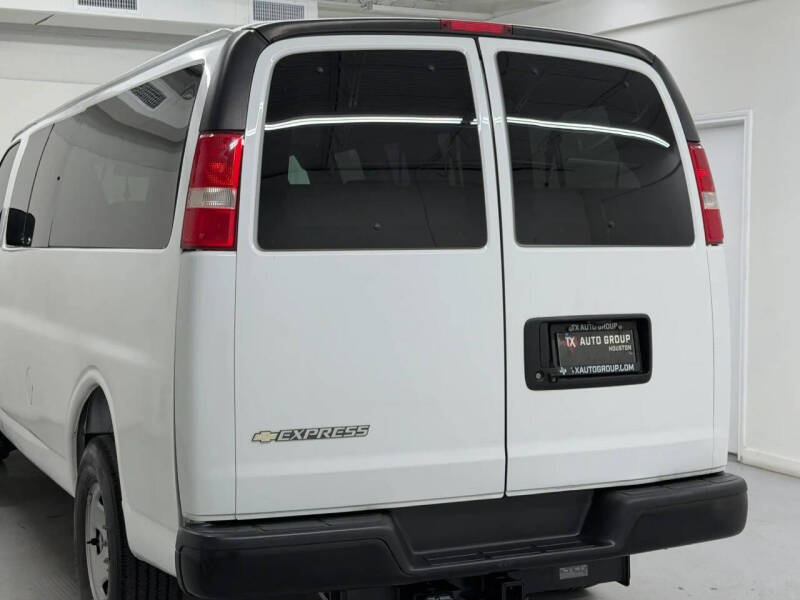 2023 Chevrolet Express LS 3500