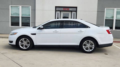 2014 Ford Taurus SEL