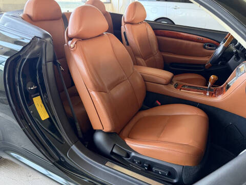2005 Lexus SC 430