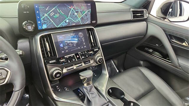 2023 Lexus LX 600 Luxury
