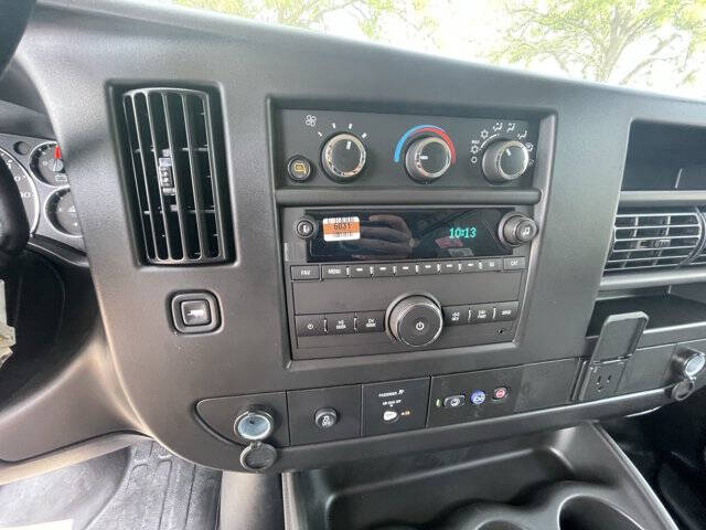 2025 Chevrolet Express 2500