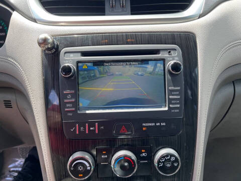 2017 Chevrolet Traverse LT