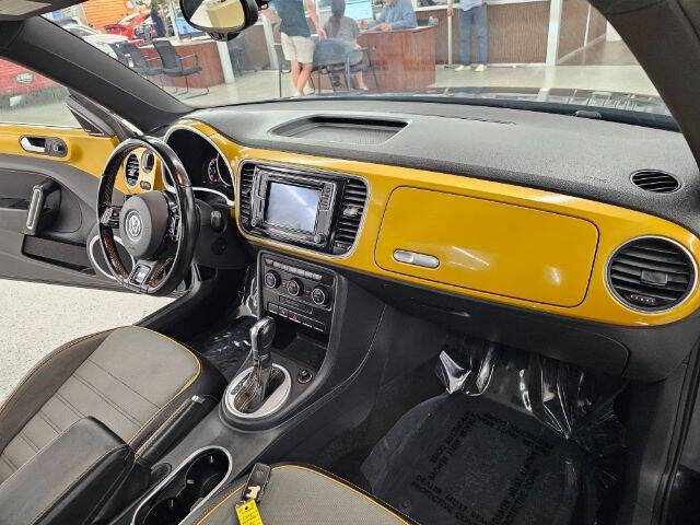 2016 Volkswagen Beetle 1.8T Dune