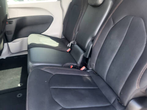 2017 Chrysler Pacifica Touring