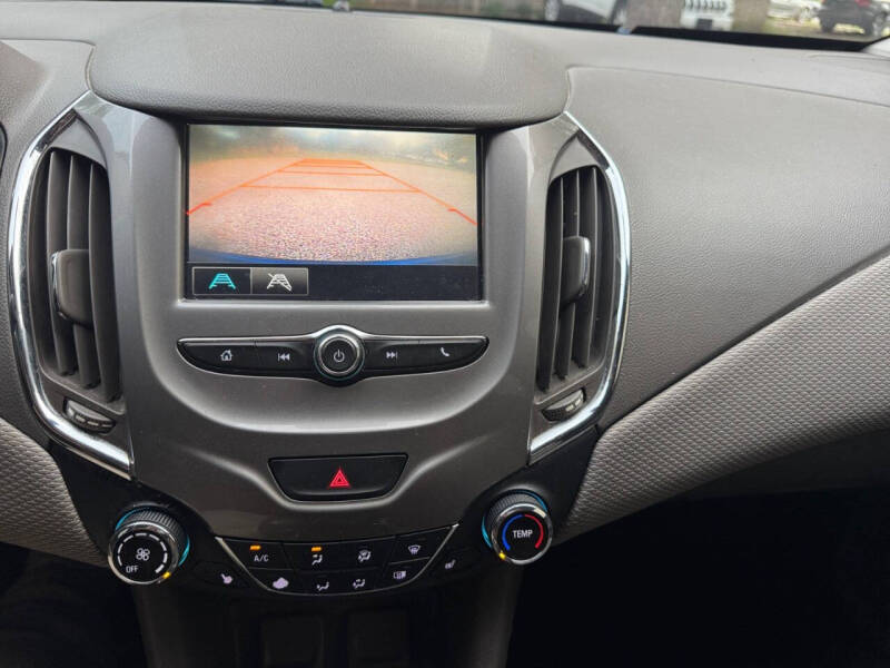 2017 Chevrolet Cruze LT Auto