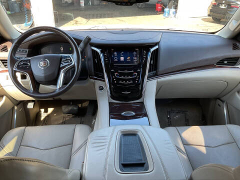 2015 Cadillac Escalade Luxury