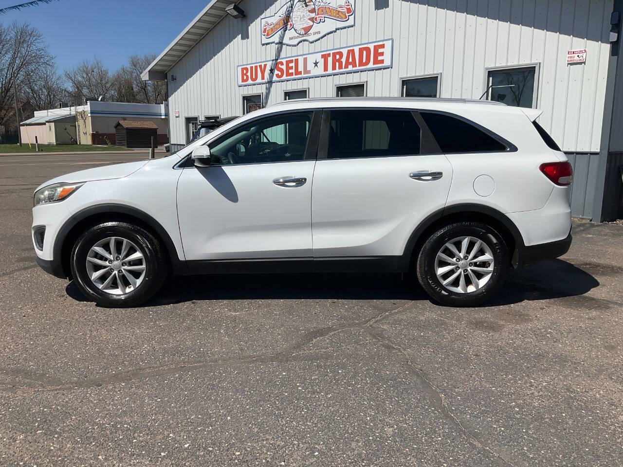 White 2017 Kia Sorento L L 4dr SUV 2