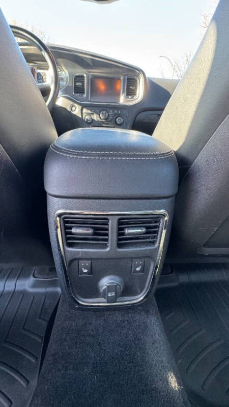 2012 Dodge Charger SXT