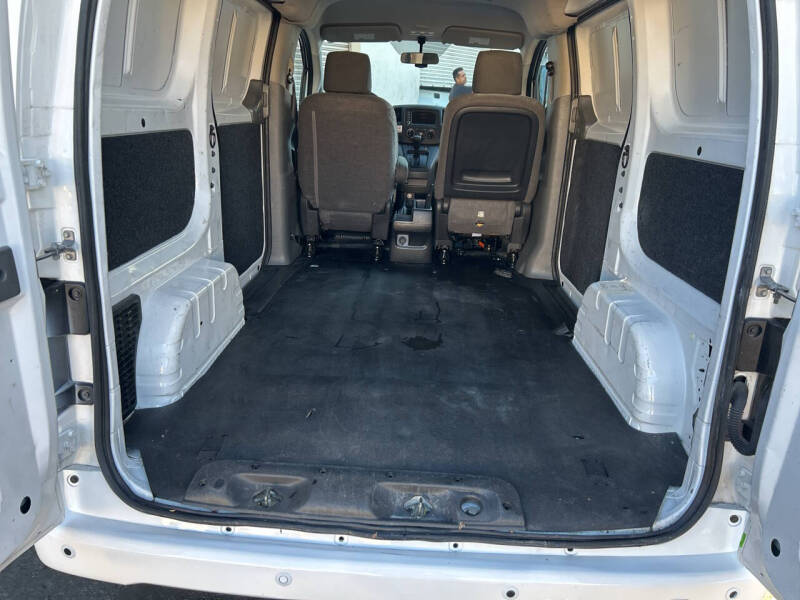 2020 Nissan NV200 SV