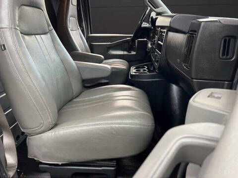 2022 GMC Savana 2500