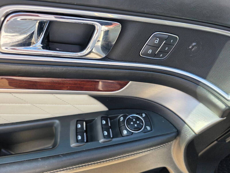 2017 Ford Explorer Platinum