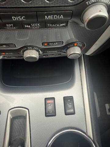 2017 Nissan Pathfinder SL