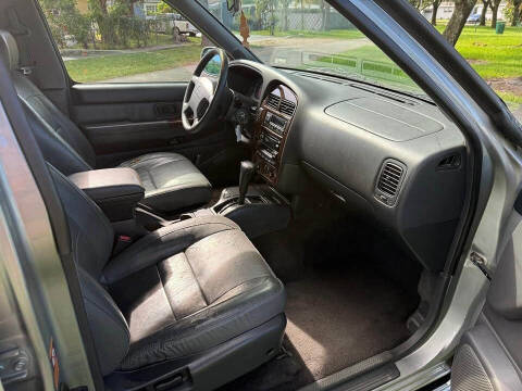2000 Infiniti QX4