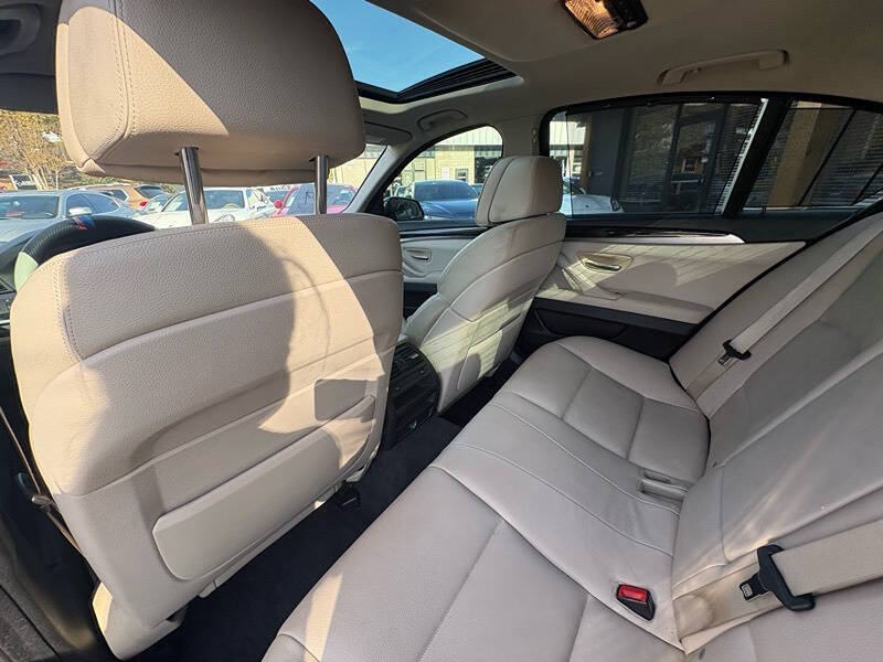 2011 BMW 5 Series 550i