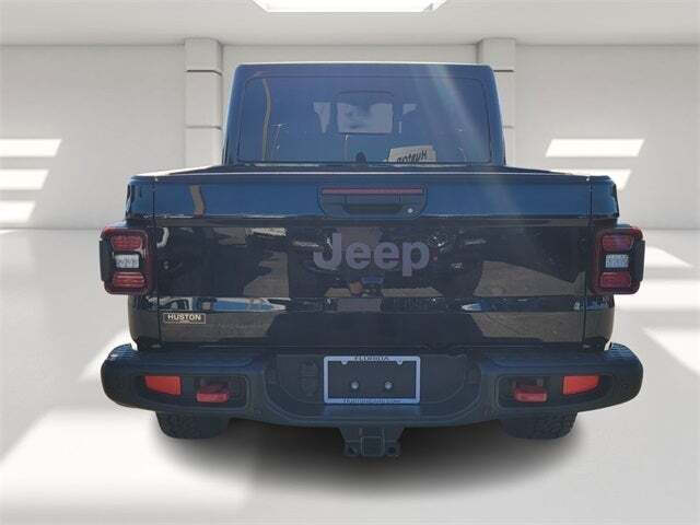 2024 Jeep Gladiator