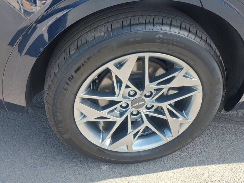 2022 Genesis GV70 2.5T Standard