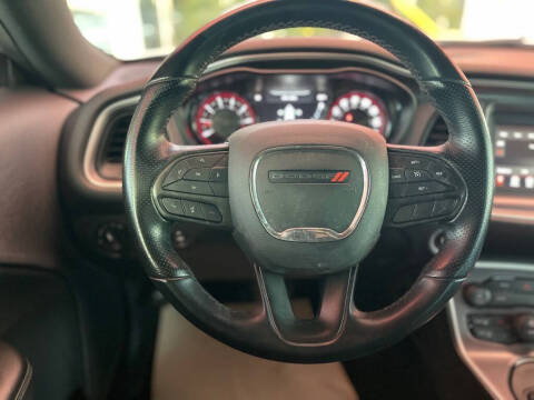 2021 Dodge Challenger SXT