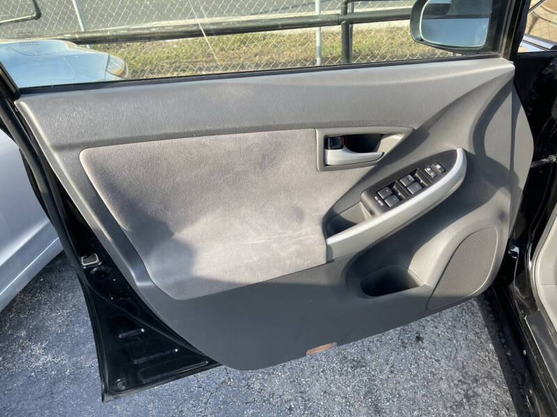 2010 Toyota Prius II