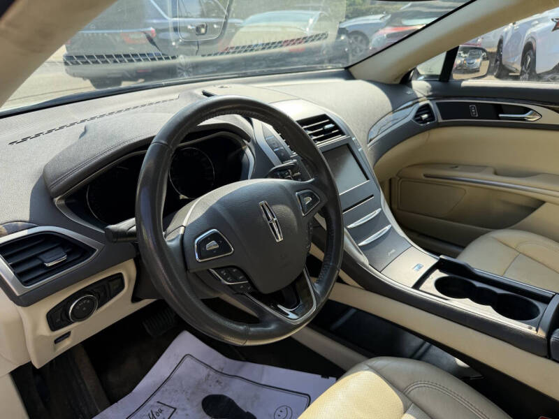 2013 Lincoln MKZ