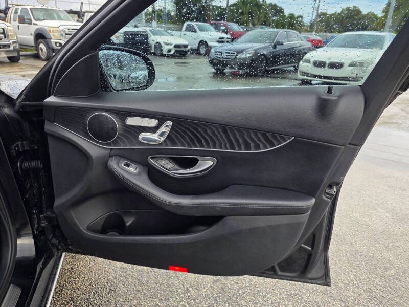 2017 Mercedes-Benz C-Class