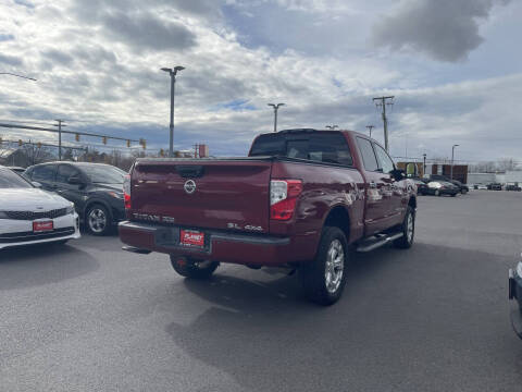 2017 Nissan Titan XD SL