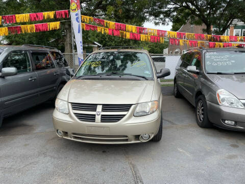2005 Dodge Grand Caravan for sale at Chambers Auto Sales LLC in Trenton NJ