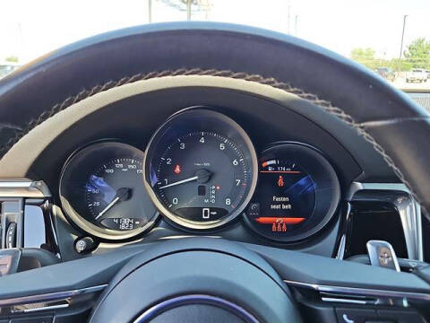2022 Porsche Macan