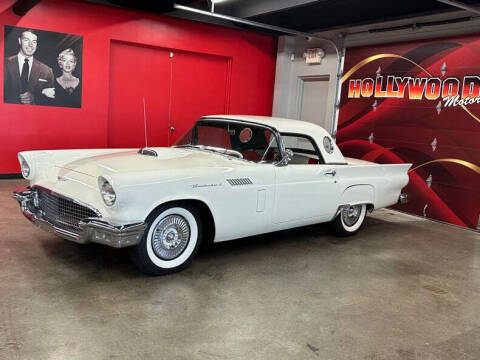 1957 Ford Thunderbird